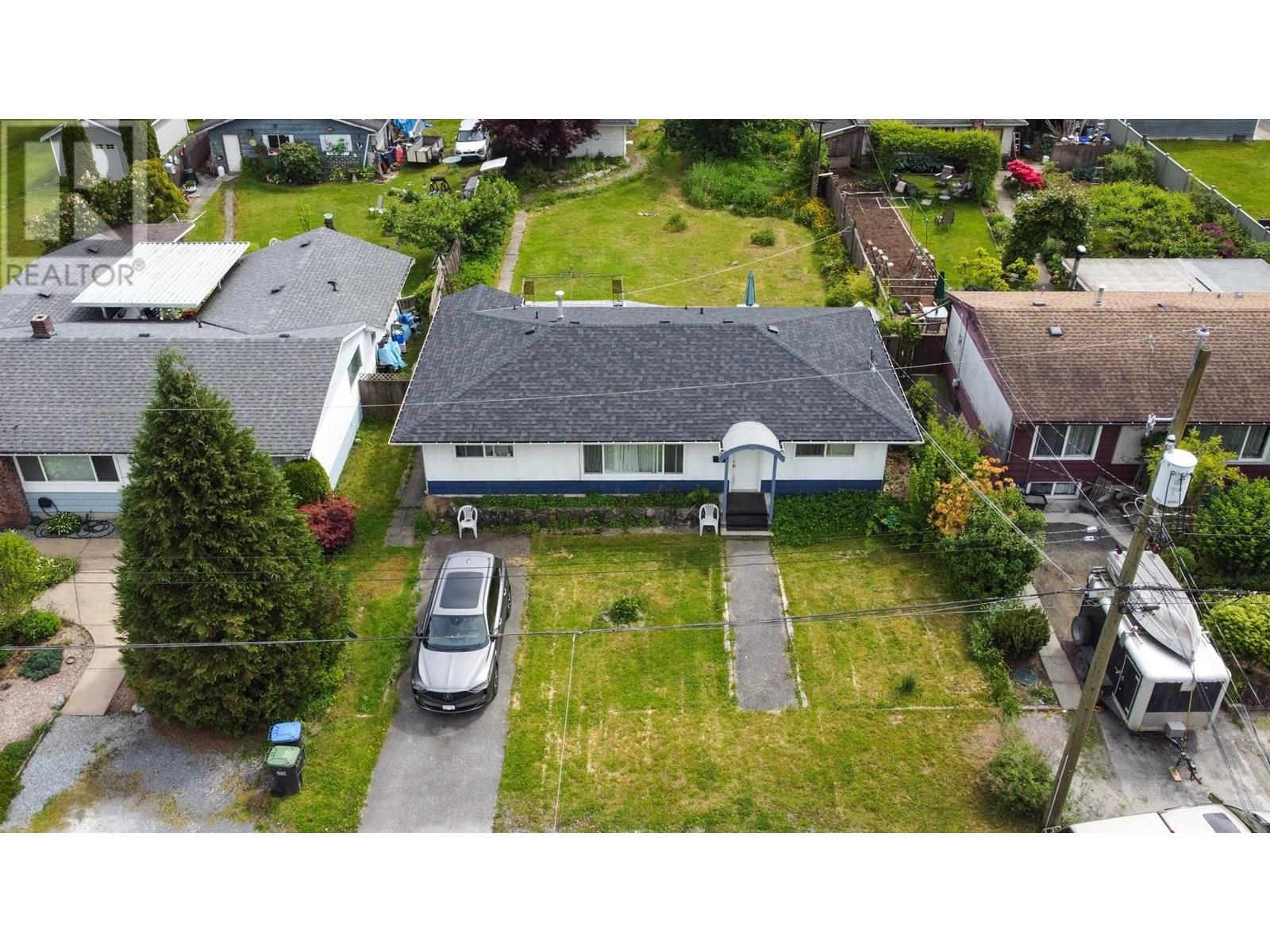 1752 Dorset Ave, Port Coquitlam, BC V3B 2A2