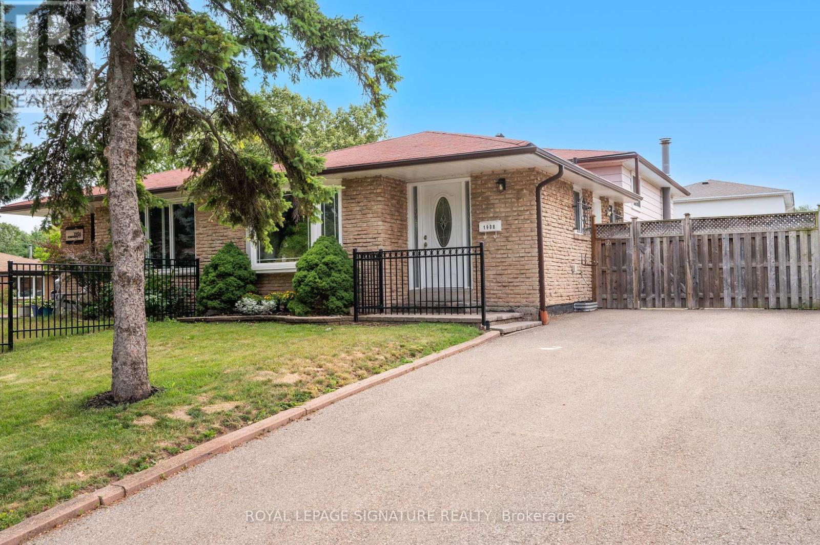1908 Bonnymede Dr, Mississauga, ON L5J 1E1