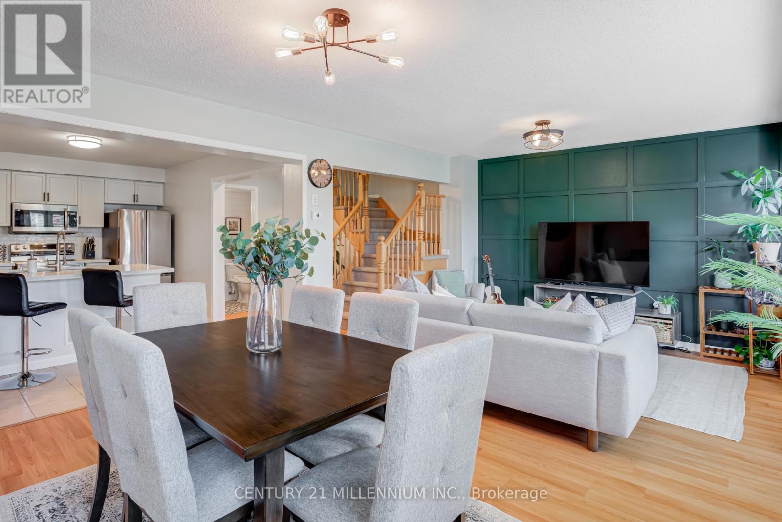 914 Ambroise Cres, Milton, ON L9T 0M2