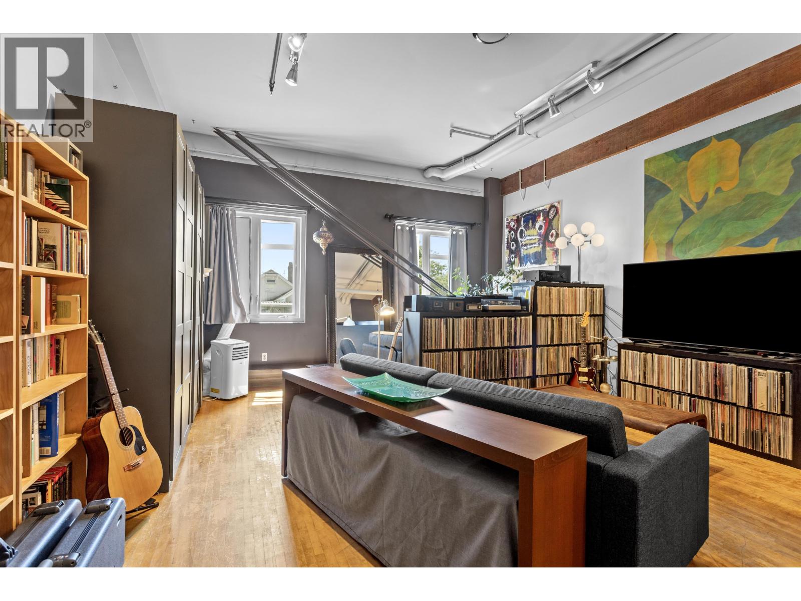 2556 E Hastings Street Unit 121, Vancouver, BC V5K 1Z3