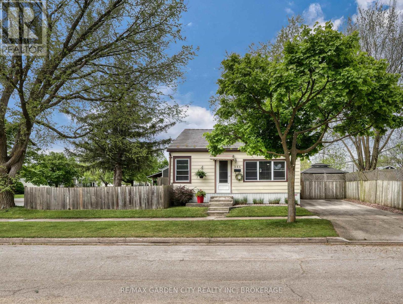 346 Fleet St, Welland, ON L3B 4X3