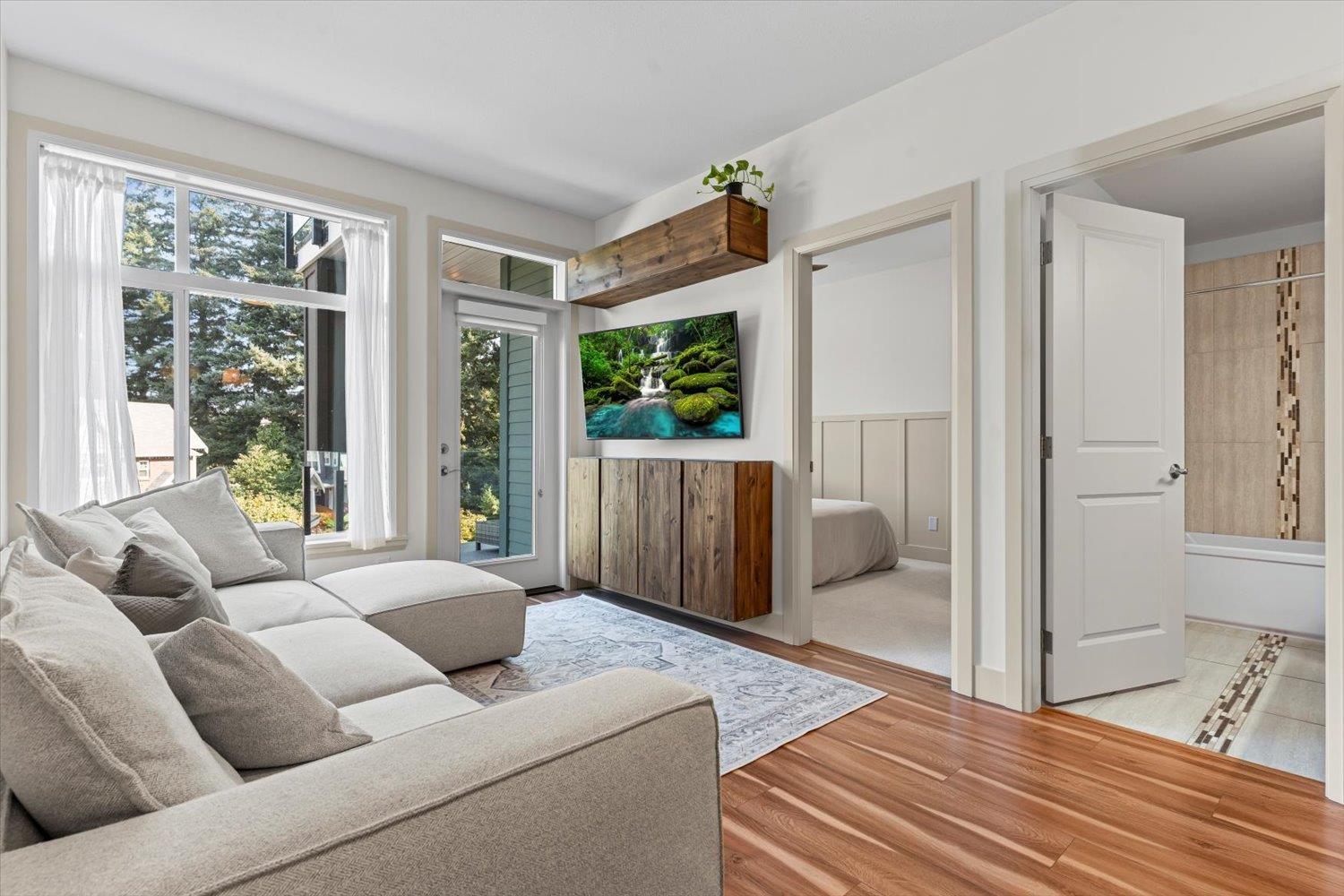 45389 Chehalis Drivegarrison Crossing Unit 302, Chilliwack, BC V2R 0T9