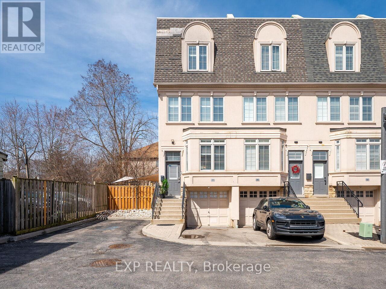 4 2351 Lakeshore Rd W, Oakville, ON L6L 1H4