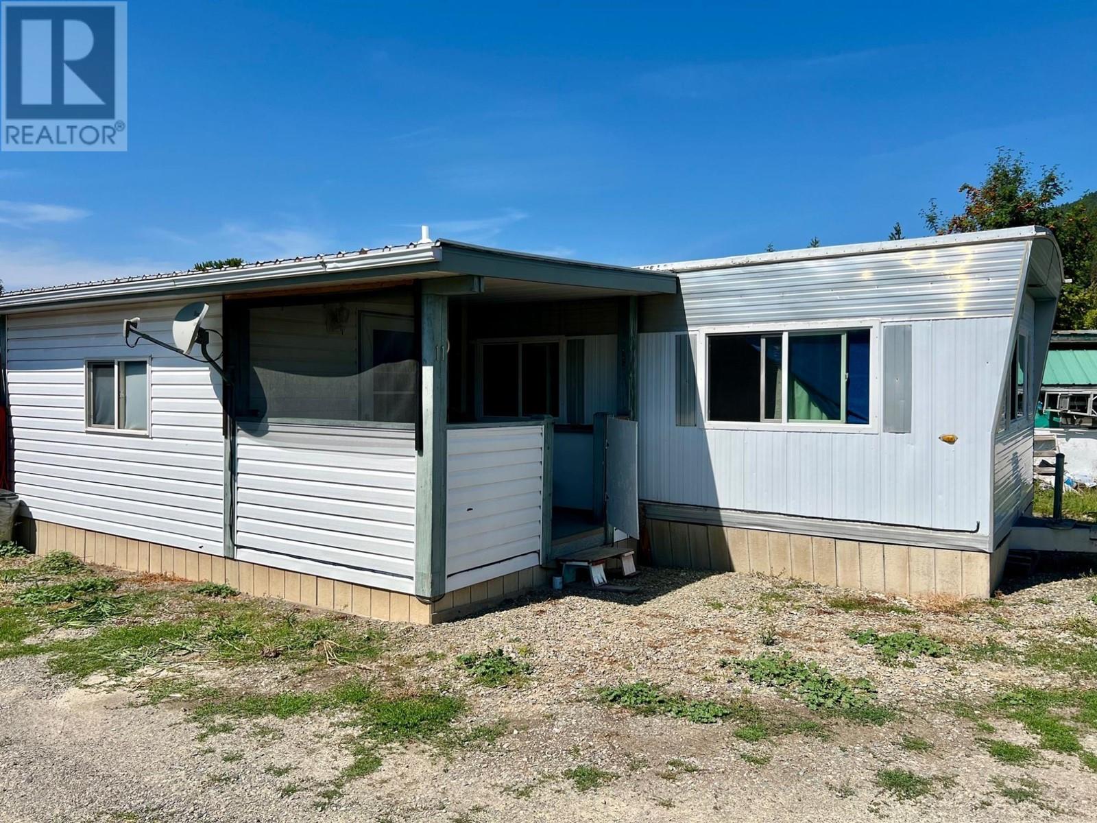 3003 3 Highway Unit 11, Creston, BC V0B 1G1