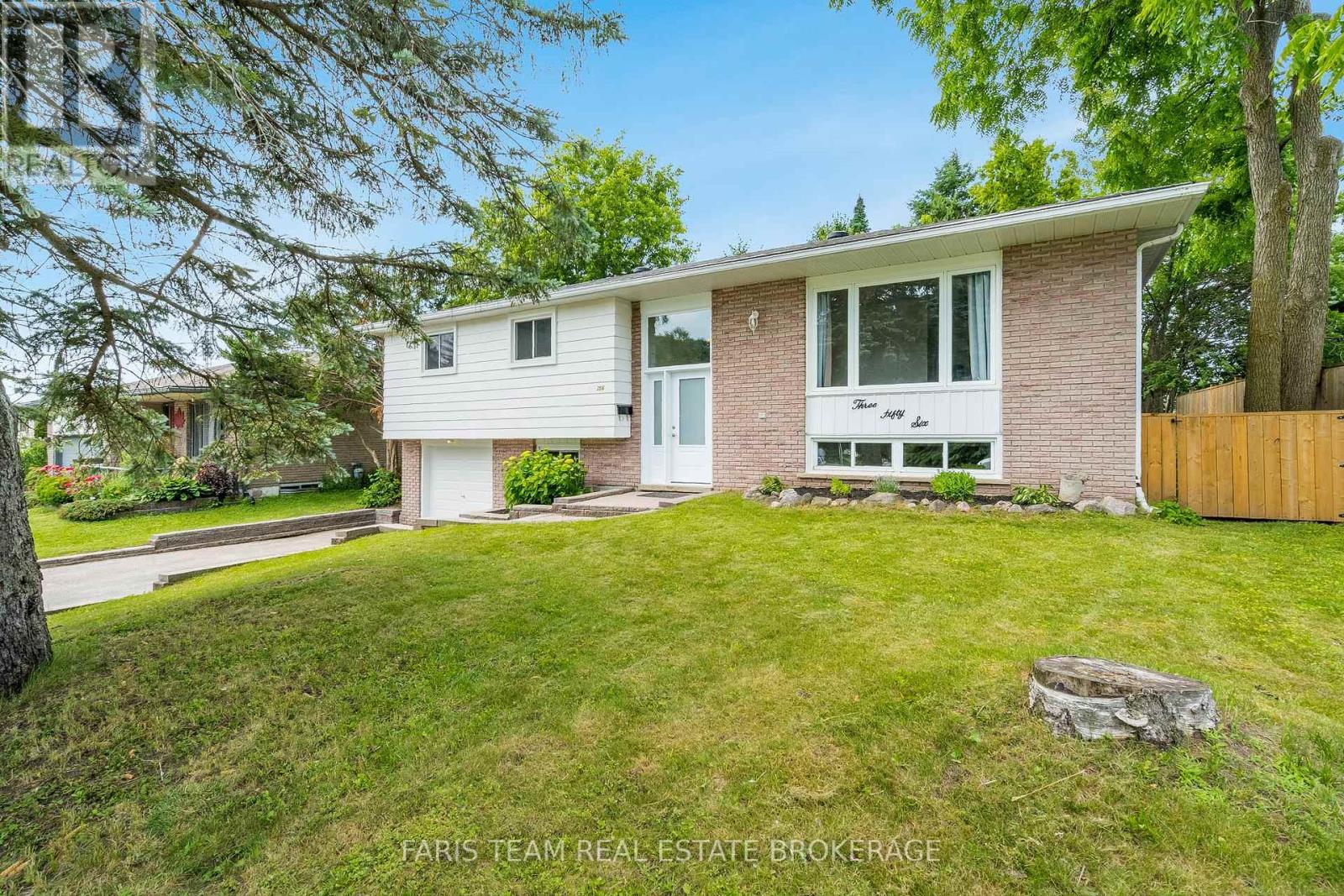 356 Lescaut Rd, Midland, ON L4R 2P2