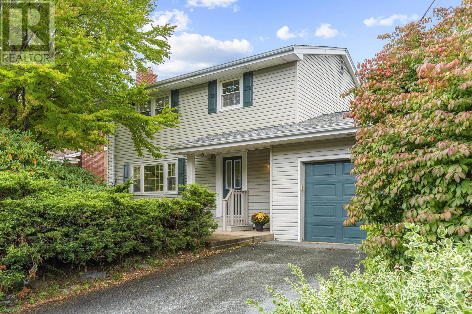 110 Belle Vista Dr, Woodlawn, NS B2W 2X8