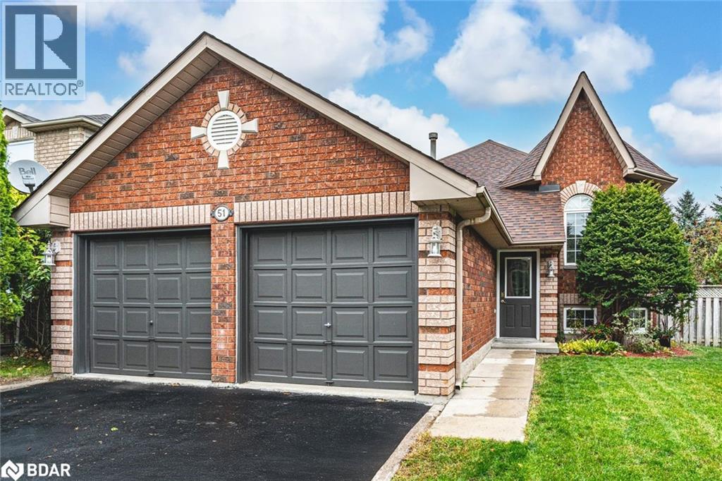 51 Golden Eagle Way, Barrie, ON L4M 6P8