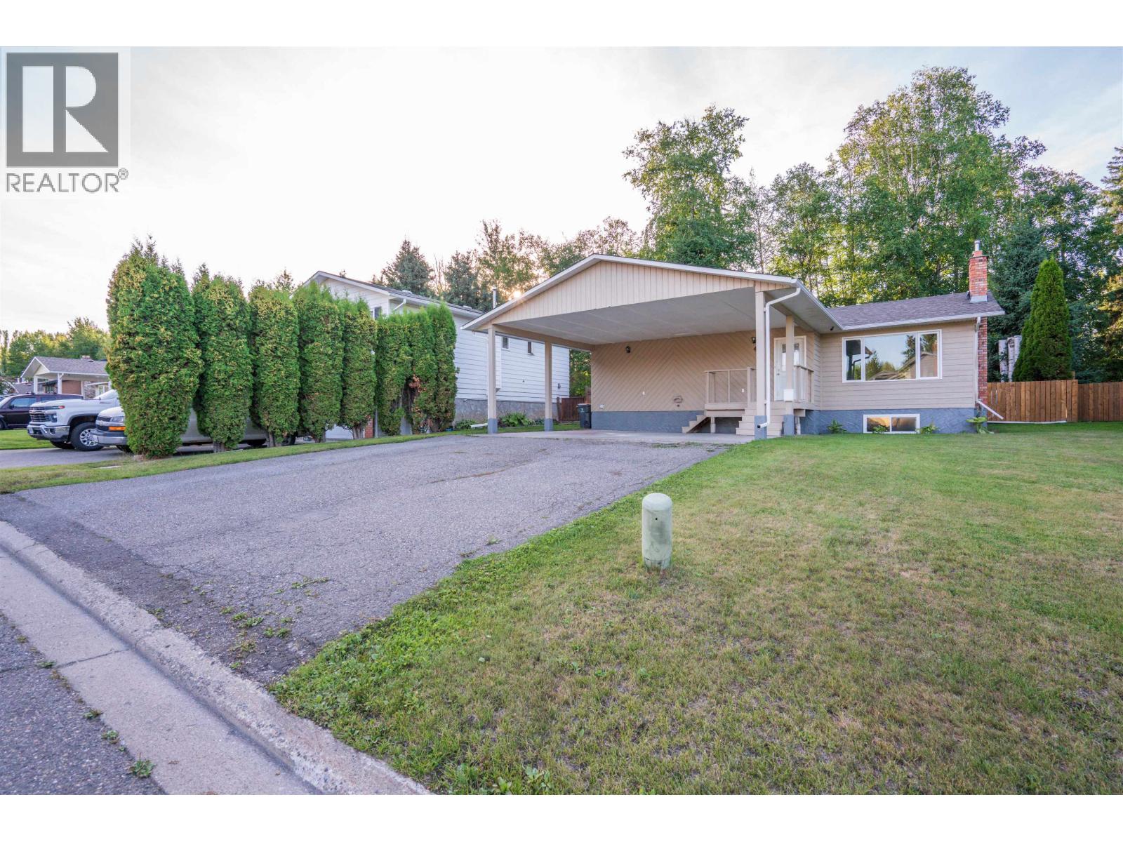 4121 Baker Rd, Prince George, BC V2N 5K2