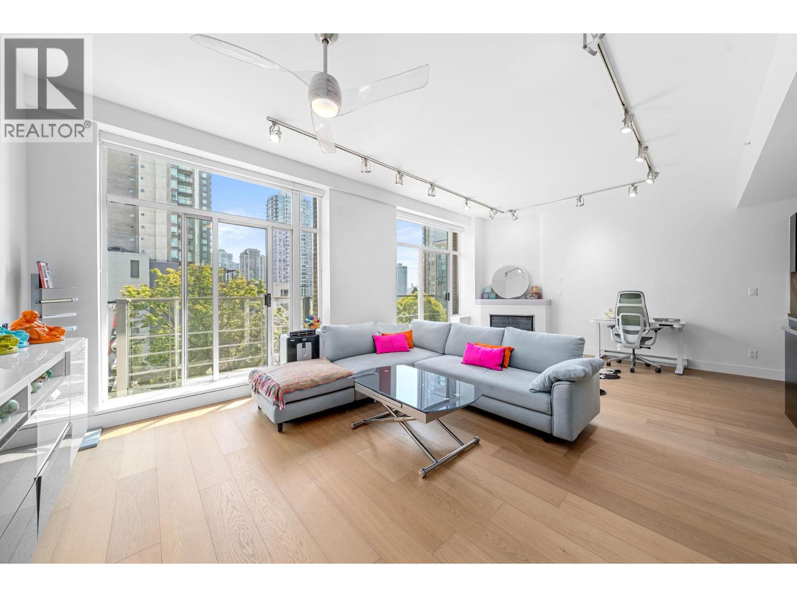 535 Smithe Street Unit 405, Vancouver, BC V6B 0H2