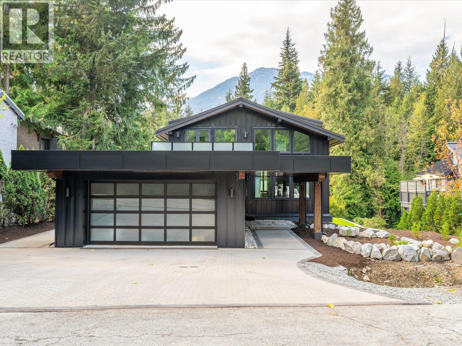 3005 Brio Entrance, Whistler, BC V8E 0B8