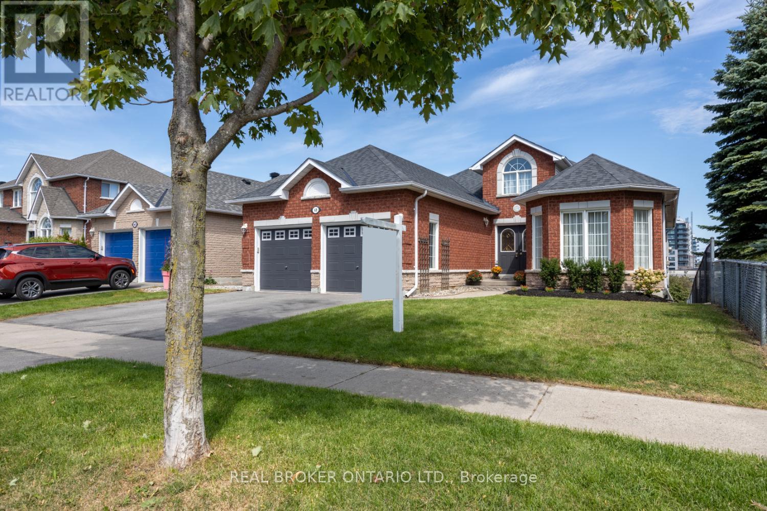 69 Padfield Dr, Clarington, ON L1C 5E7