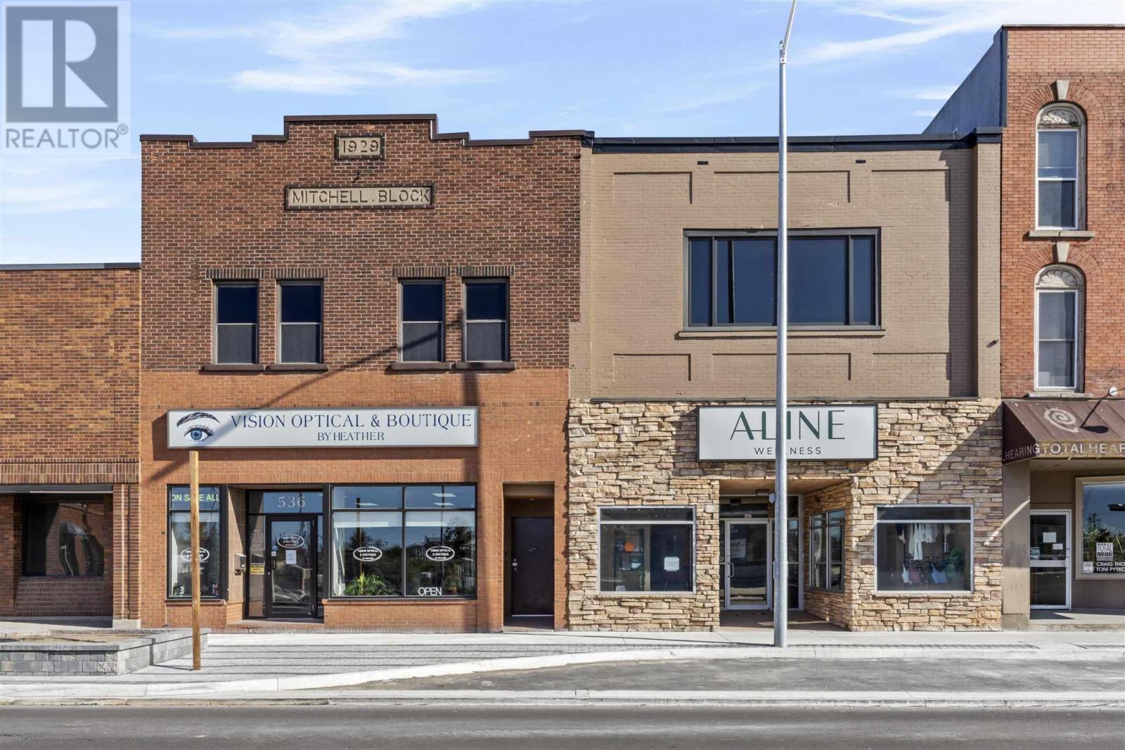 536-542 Queen St, Sault Ste. Marie, ON P6A 2A1