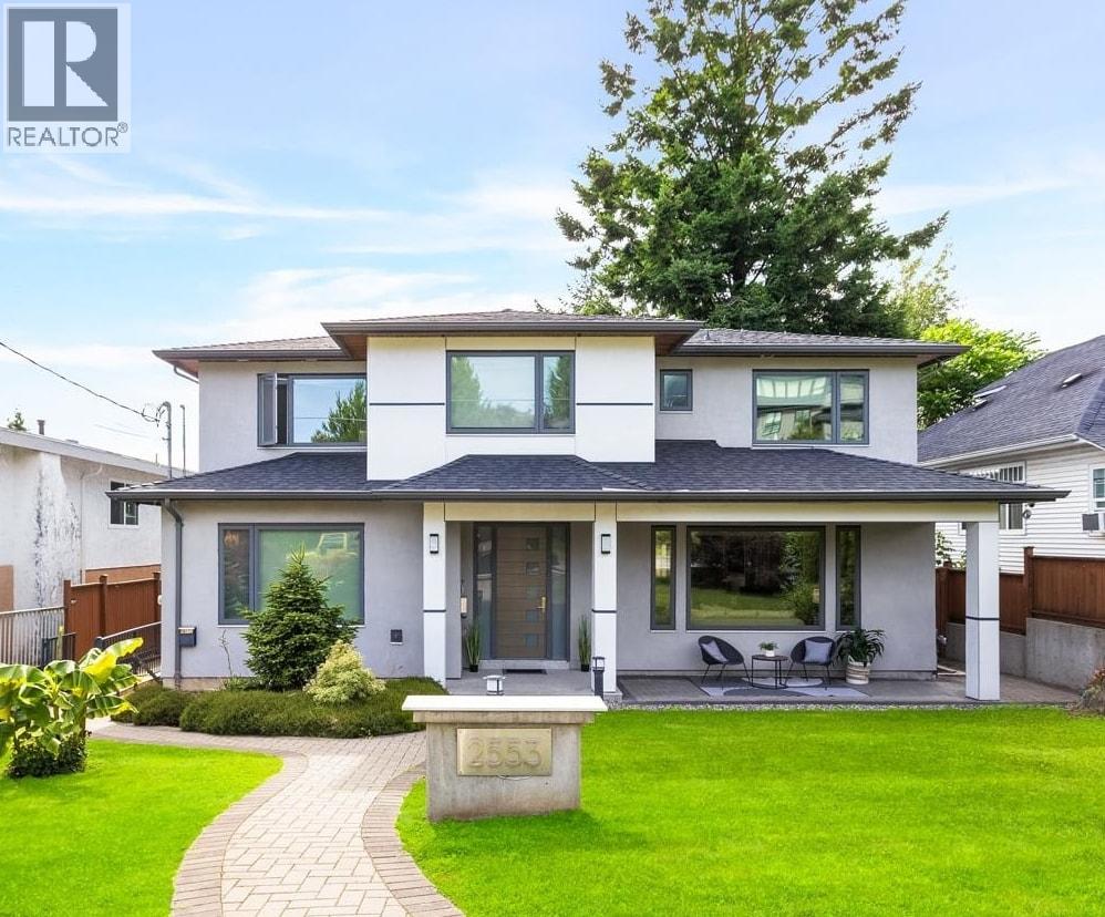 2553 Western Ave, North Vancouver, BC V7N 3L2