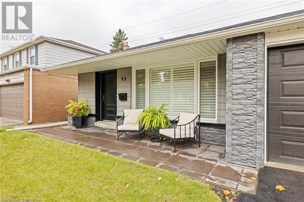 93 Willowridge Rd, Toronto, ON M9R 3Z5