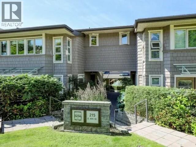 215 E 4th Street Unit 4, North Vancouver, BC V7L 1J1