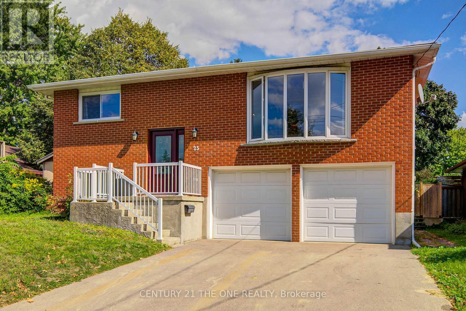 25 Carrol St, Kitchener, ON N2C 1T4