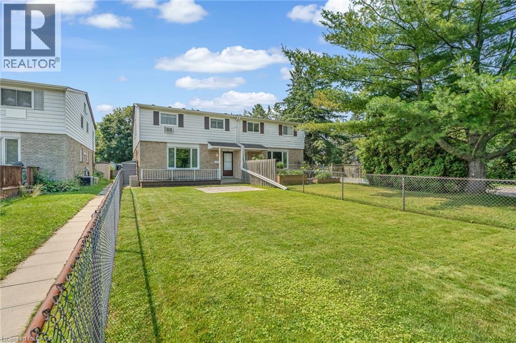 30 Oakhill Drive Unit A, Brantford, ON N3T 1R1