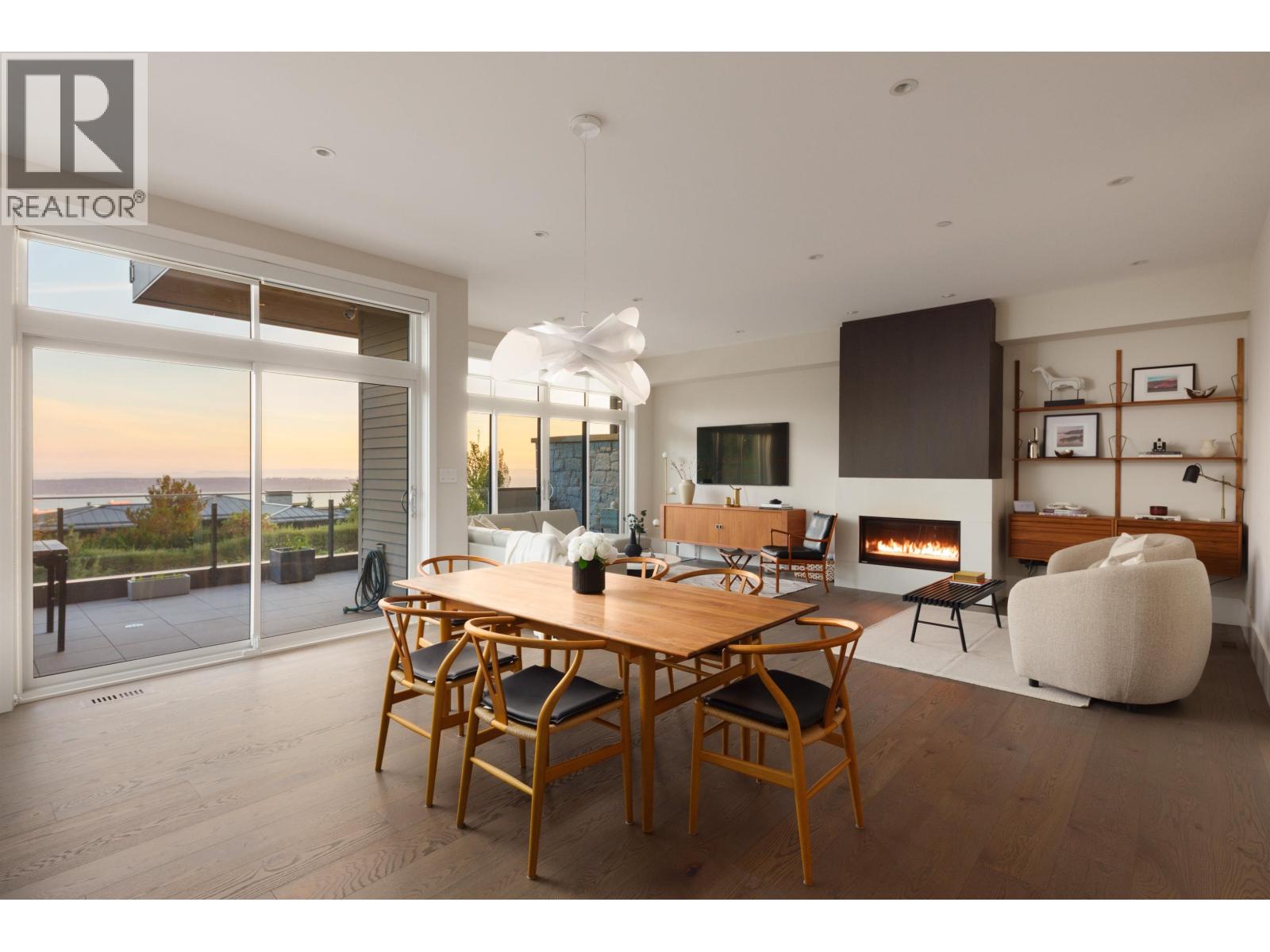 2821 Chippendale Rd, West Vancouver, BC V7S 0A7