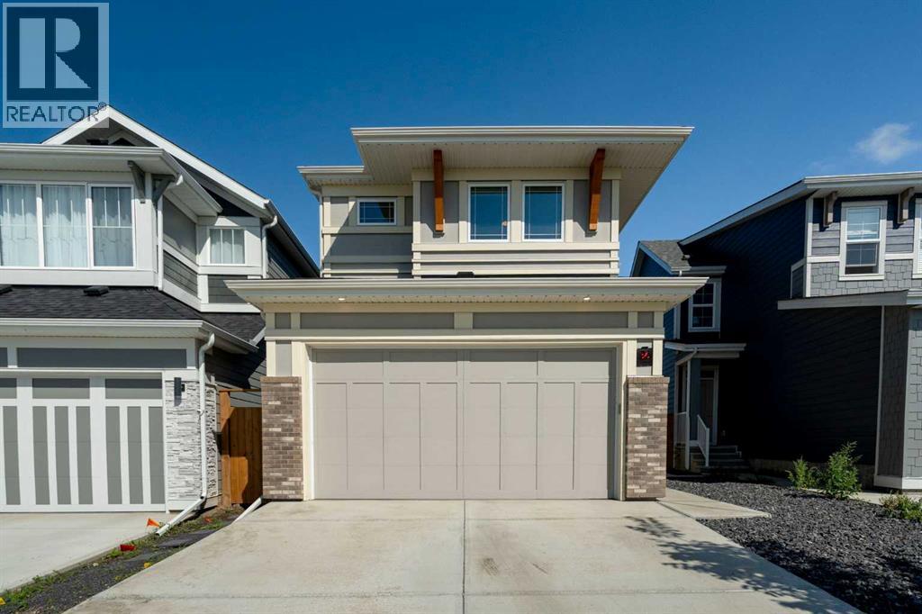 36 Magnolia Bay SE, Calgary, AB T3M 3M9