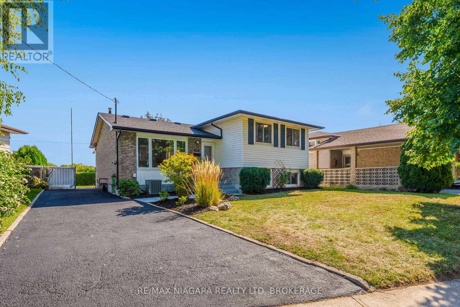 628 Bunting Rd, St. Catharines, ON L2M 2Z8