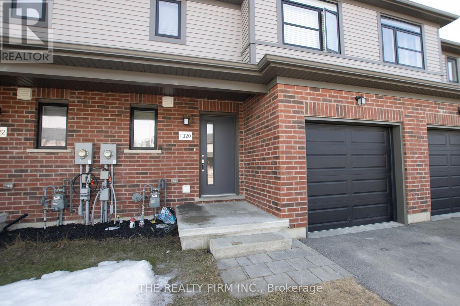 1320 Michael Cir, London, ON N5V 0B8