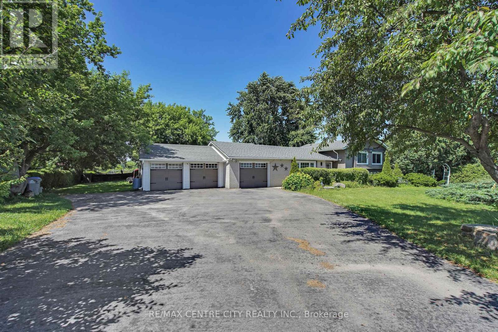 2103 Fanshawe Park Rd W, Middlesex Centre, ON N6H 5L2