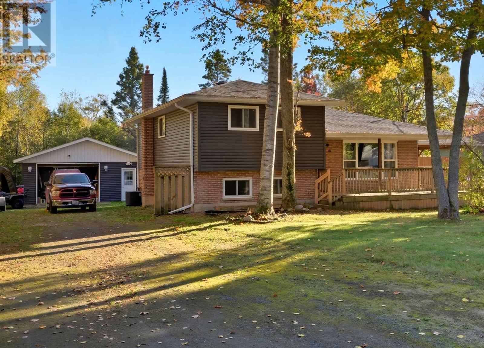 41 Oak Rd, Blind River, ON P0R 1B0