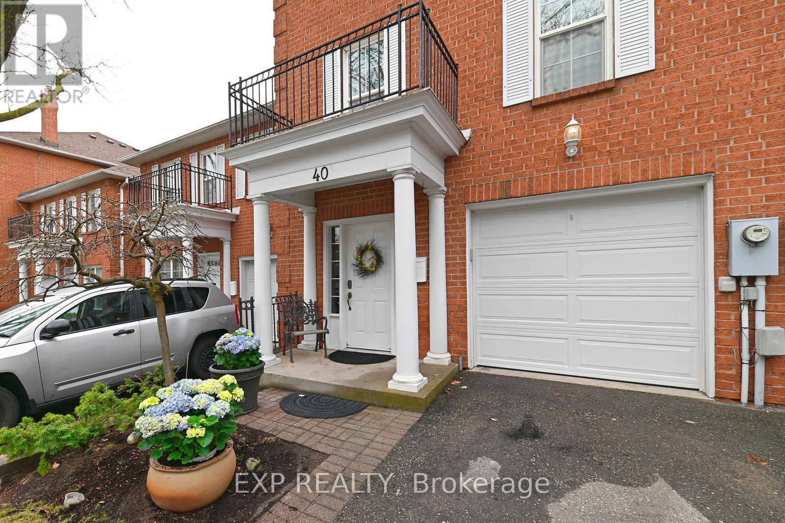40 40 Stornwood Ct NE, Brampton, ON L6W 4H5