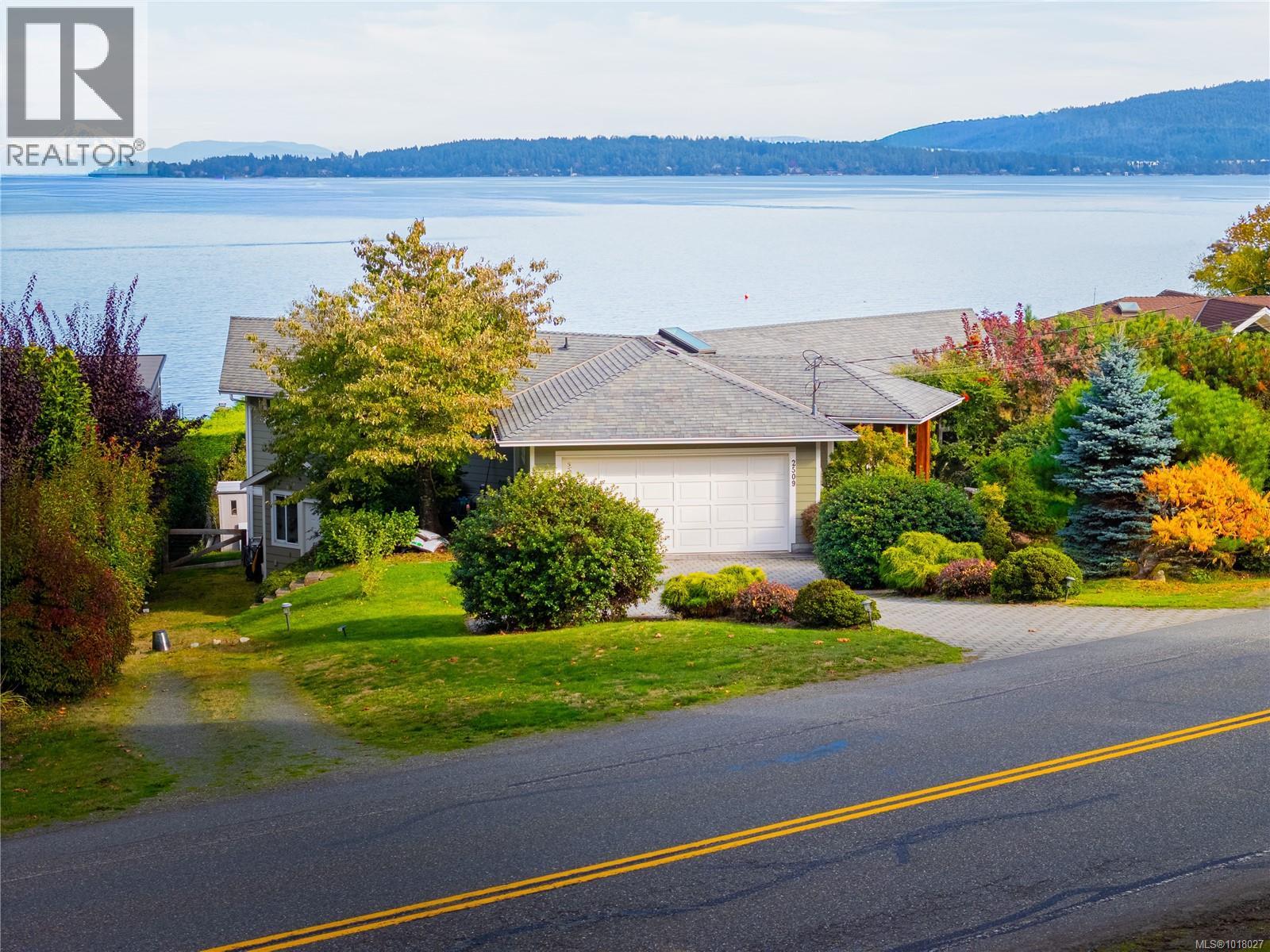 2509 Mill Bay Rd, Mill Bay, BC V8H 1C6