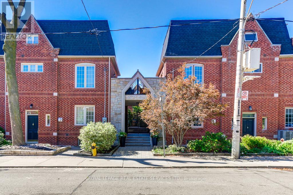 13 Archgate Ln, Toronto, ON M6E 5A9