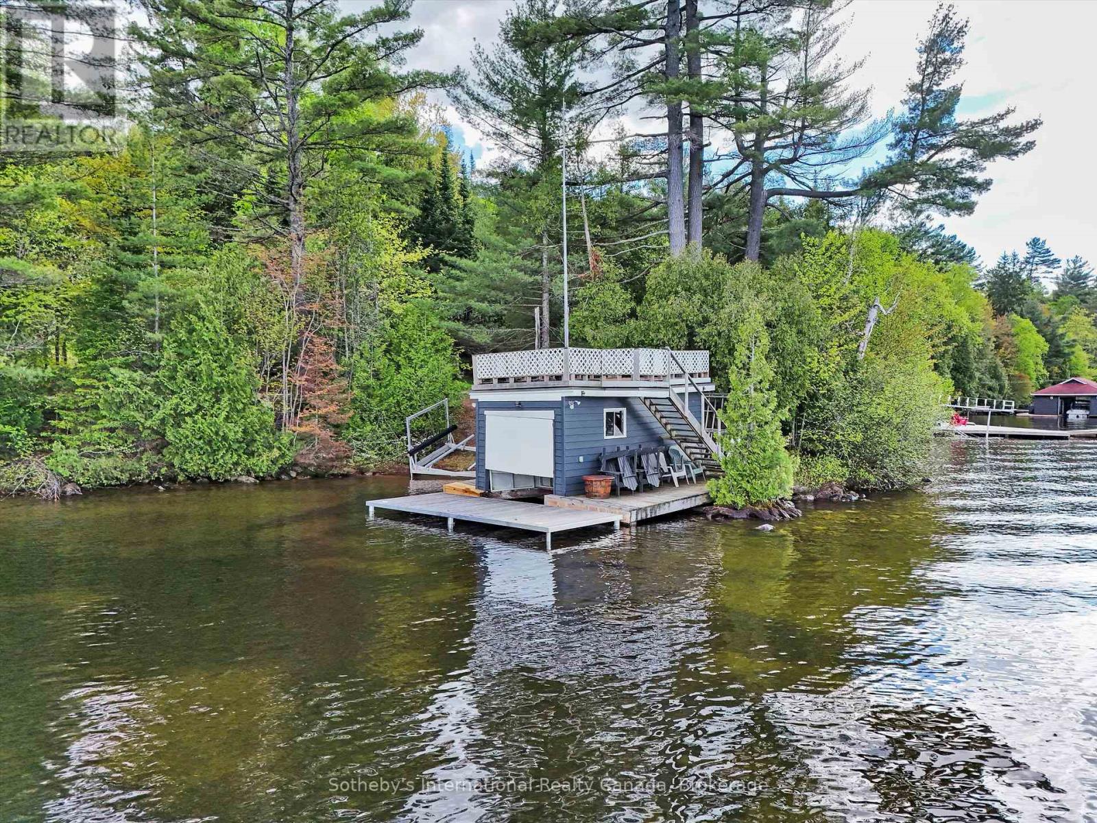 1093 Glenmount Rd, Lake of Bays, ON P0B 1A0