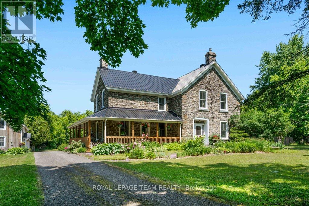 10095 Shaw Rd, North Dundas, ON K0E 1S0