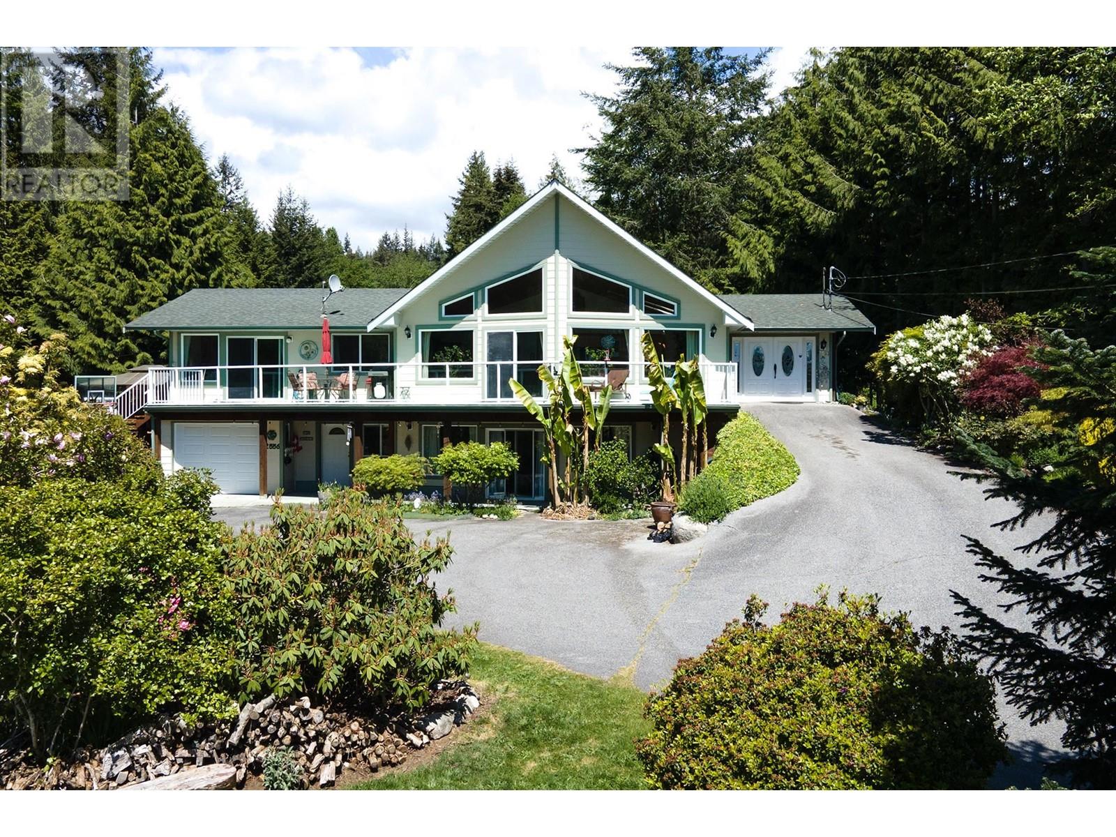 2556 Lower Rd, Roberts Creek, BC V0N 2W4