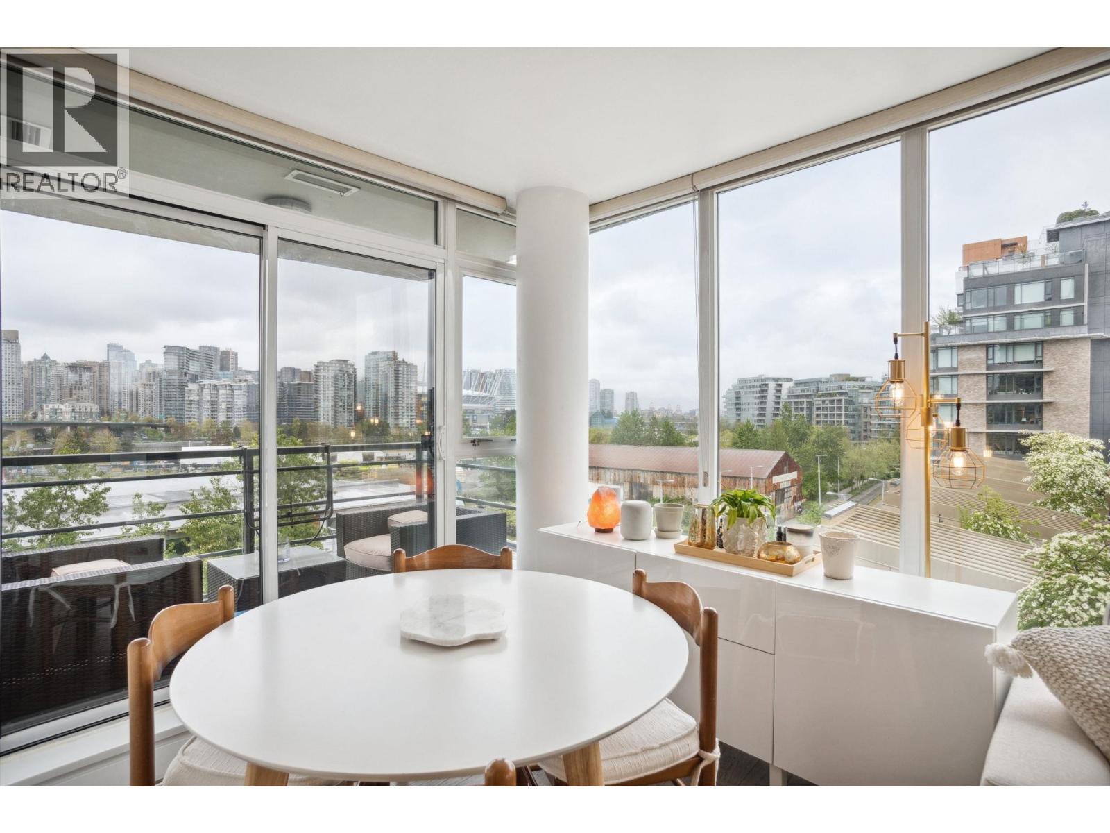 288 W 1st Avenue Unit 707, Vancouver, BC V5Y 0E9