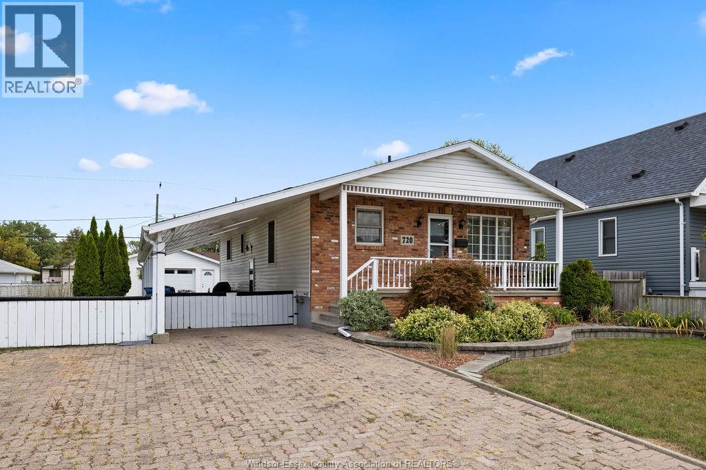 720 St Pierre, Tecumseh, ON N8N 1Z6