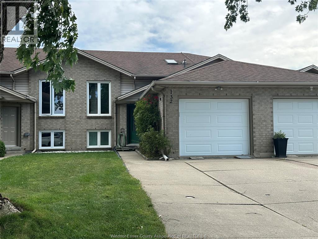 132 Clarence, Leamington, ON N8H 5B8