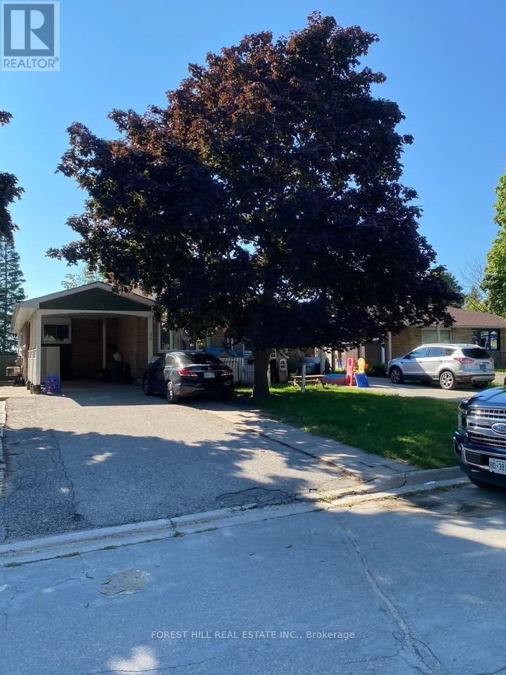 35 Daphne Cres, Barrie, ON L4M 2Y7