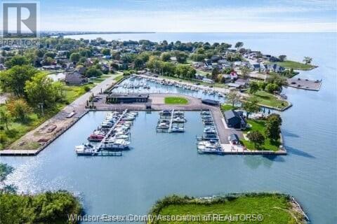 960 Quenneville Dr, Lakeshore, ON N0P 2L0