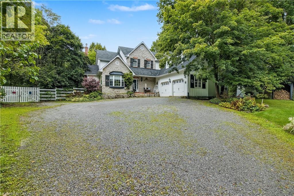 1097 Mineral Springs Rd, Hamilton, ON L9H 5E3