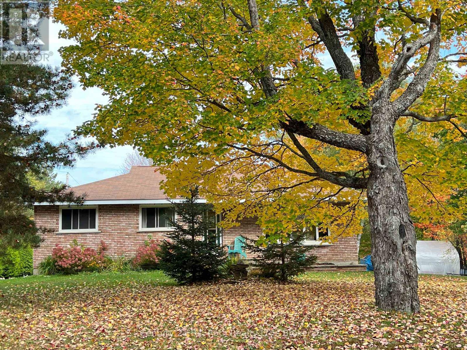 79 Albert St, Sundridge, ON P0A 1Z0