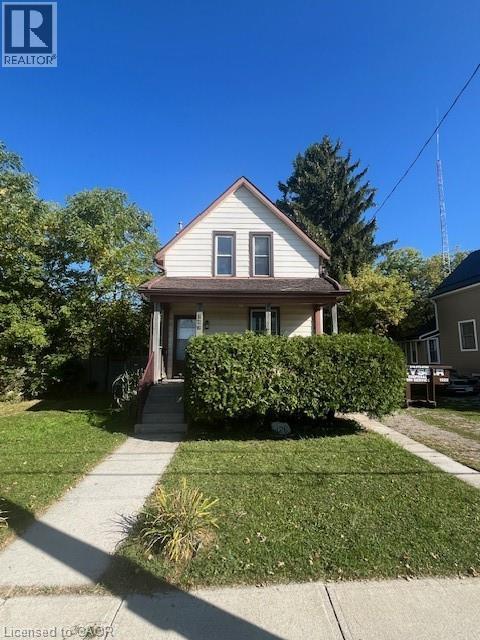 126 Shakespeare St, Stratford, ON N5A 3W4