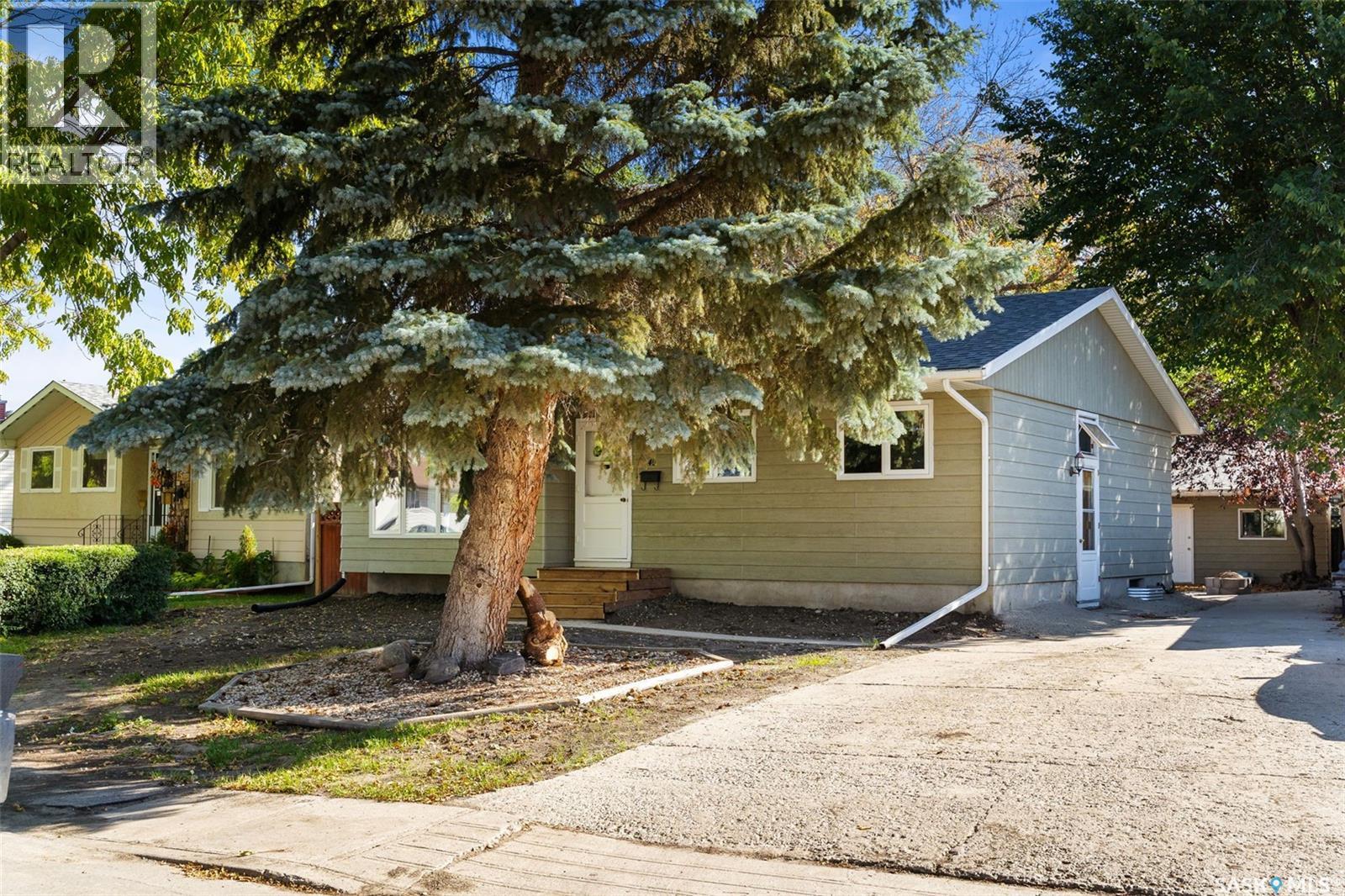 49 Mccormick Cres, Regina, SK S4T 6J9