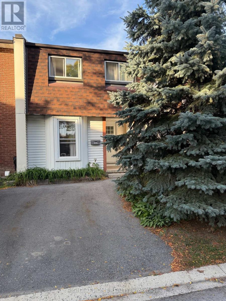 1227 Priory Ln, Ottawa, ON K1C 1Z8