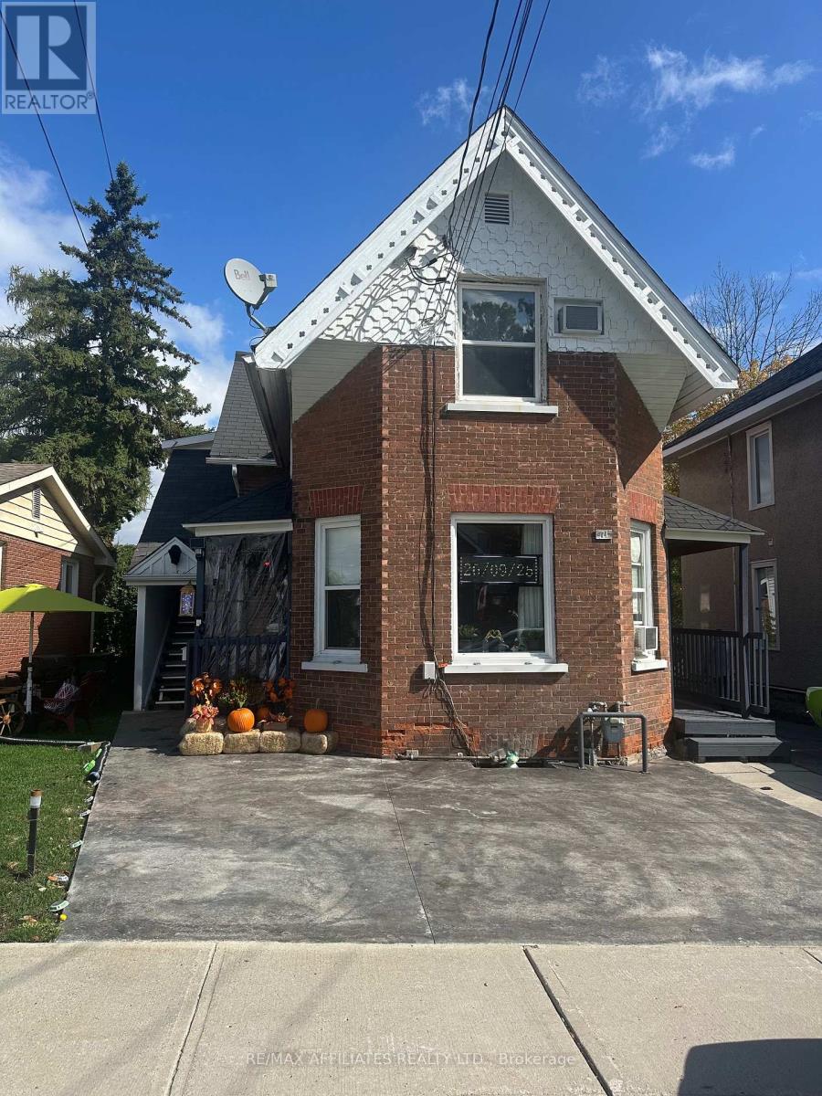 71 Mcgonigal St W, Arnprior, ON K7S 1M2