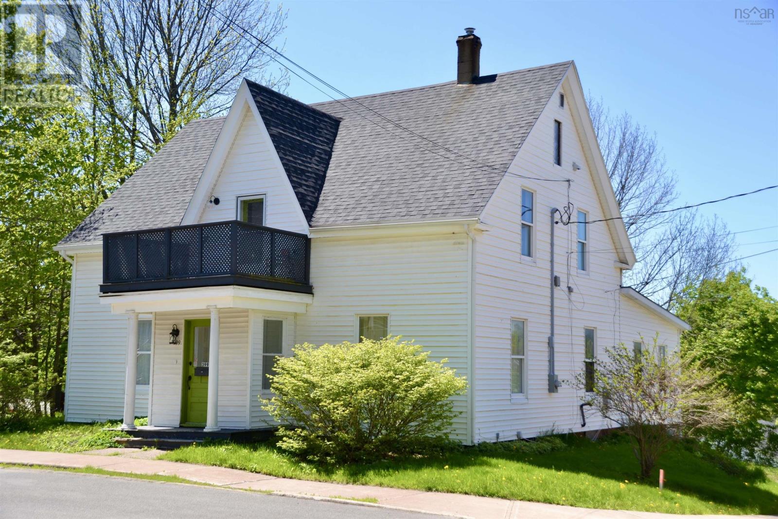 399 Macdonald St, New Glasgow, NS B2H 2V7