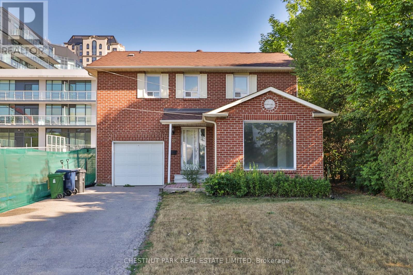18 Dervock Cres, Toronto, ON M2K 1A7