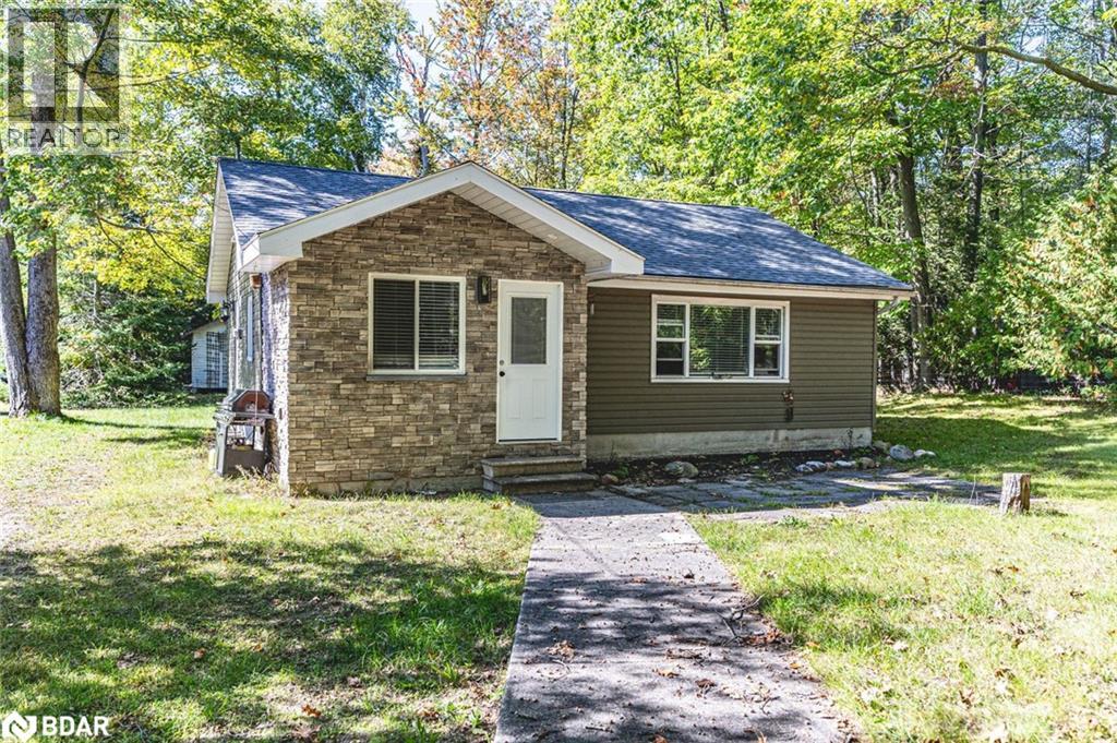 12 Doan Ave, Tiny, ON L0L 1P0