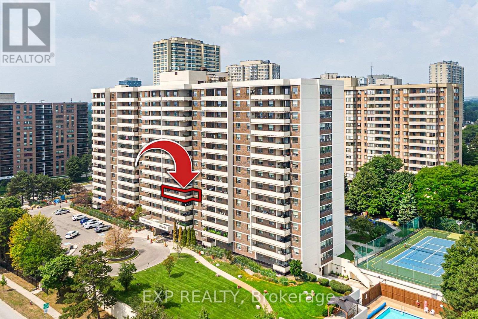 512 3 Lisa St, Brampton, ON L6T 4A2
