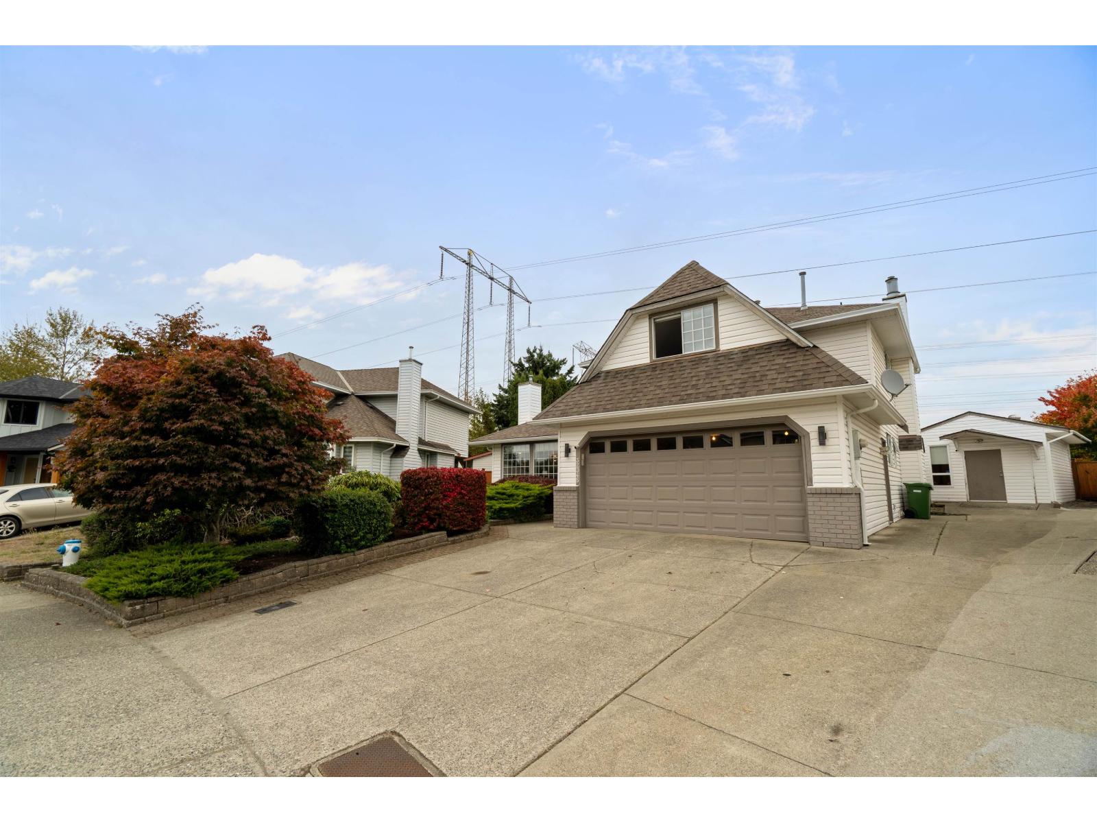 32345 Clinton Ave, Abbotsford, BC V2T 5B3