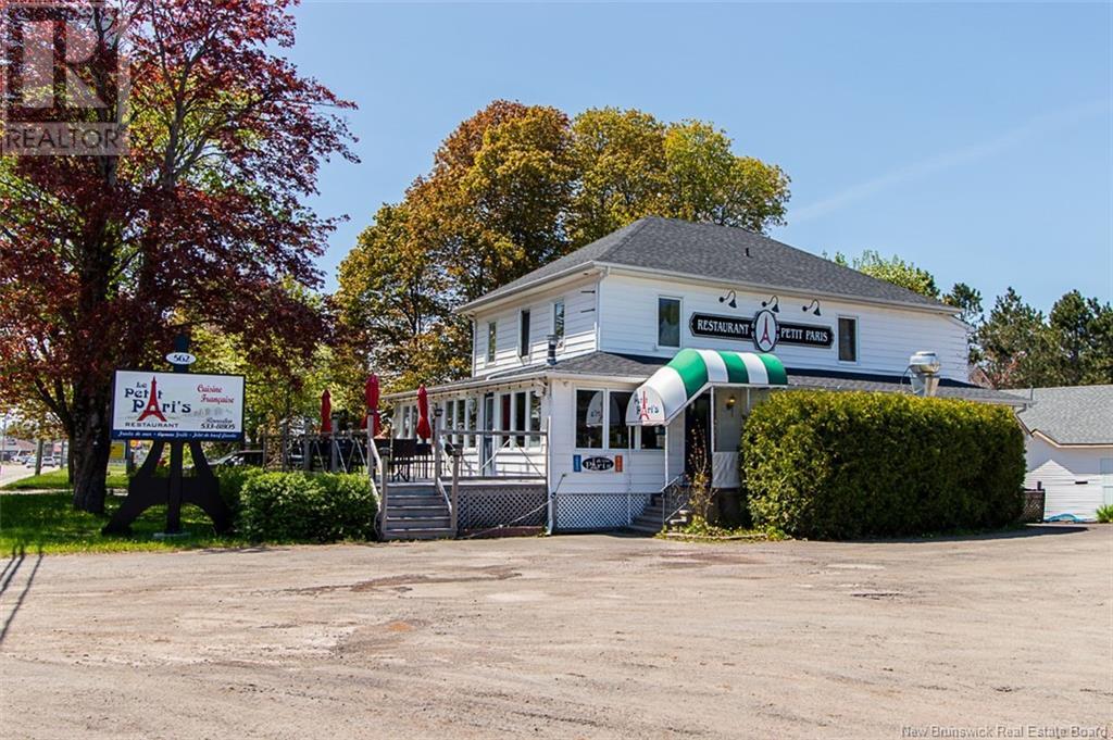 562 Main St, Shediac, NB E4P 2L9
